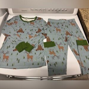 Caden Lane EUC size 7/8 boys kids pajama set